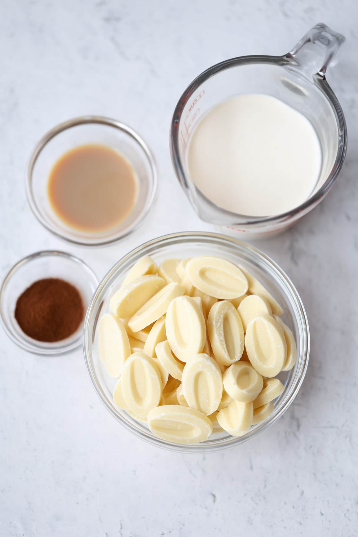coffee & Baileys macarons