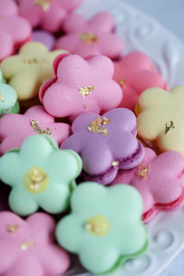 Flowers macarons