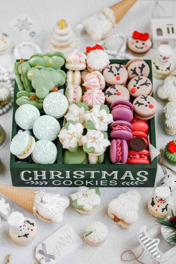 Christmas Macarons Box 2022