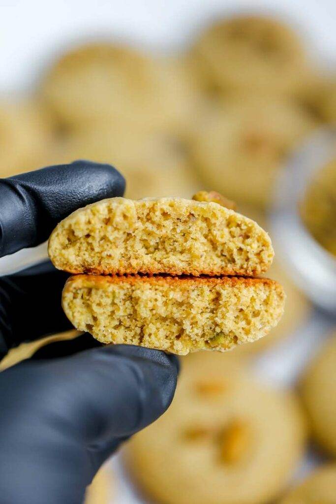pistachio cookies