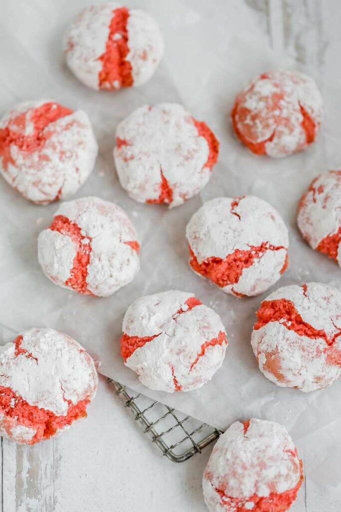 Amaretti cookies